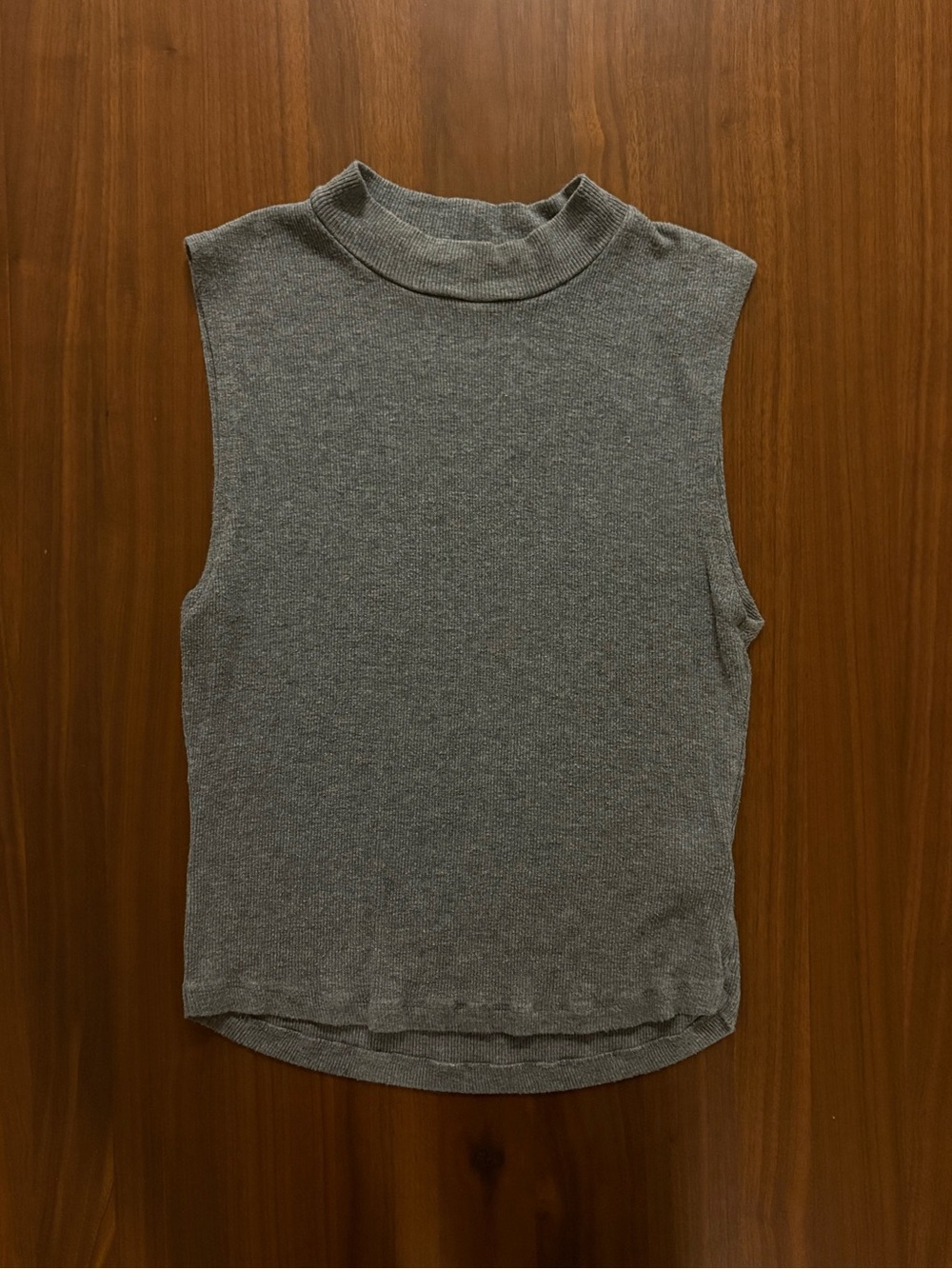 Garage Ribbed Mock Neck Tank – Heather Grey – Size Large (Fits M/L)
